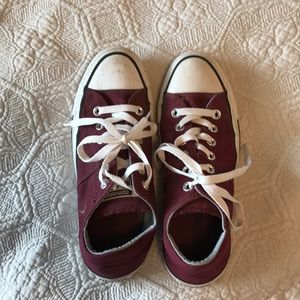 Maroon converse